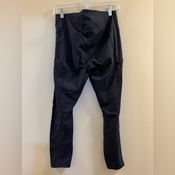 Athleta Ultimate Stash 7/8 Tight in Navy 07 - Picture 6 of 13